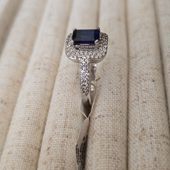 KOHL'S BRAND STERLING SILVER BLUE & WHITE LAB CREATED SAPPHIRE RING SIZE 7 - Picture 5 of 16